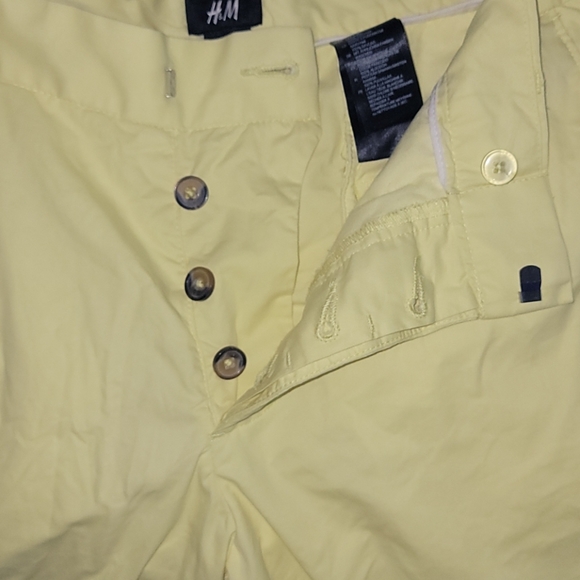 H&M SLIM FIT FLAT FRONT SHORTS - Picture 6 of 7